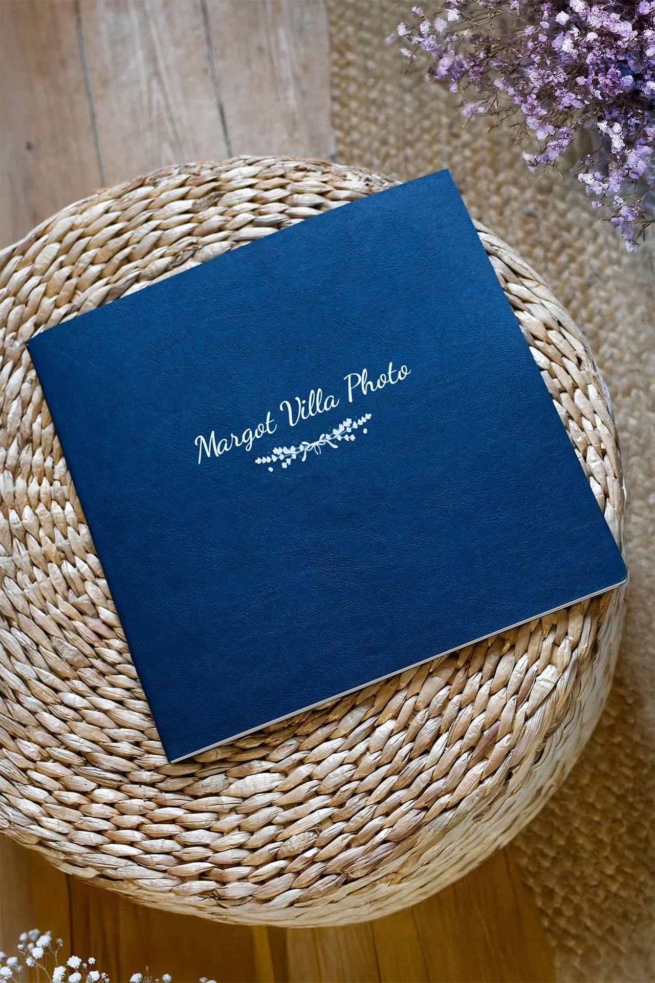 margot-villa-souple-livre-photo-bleu