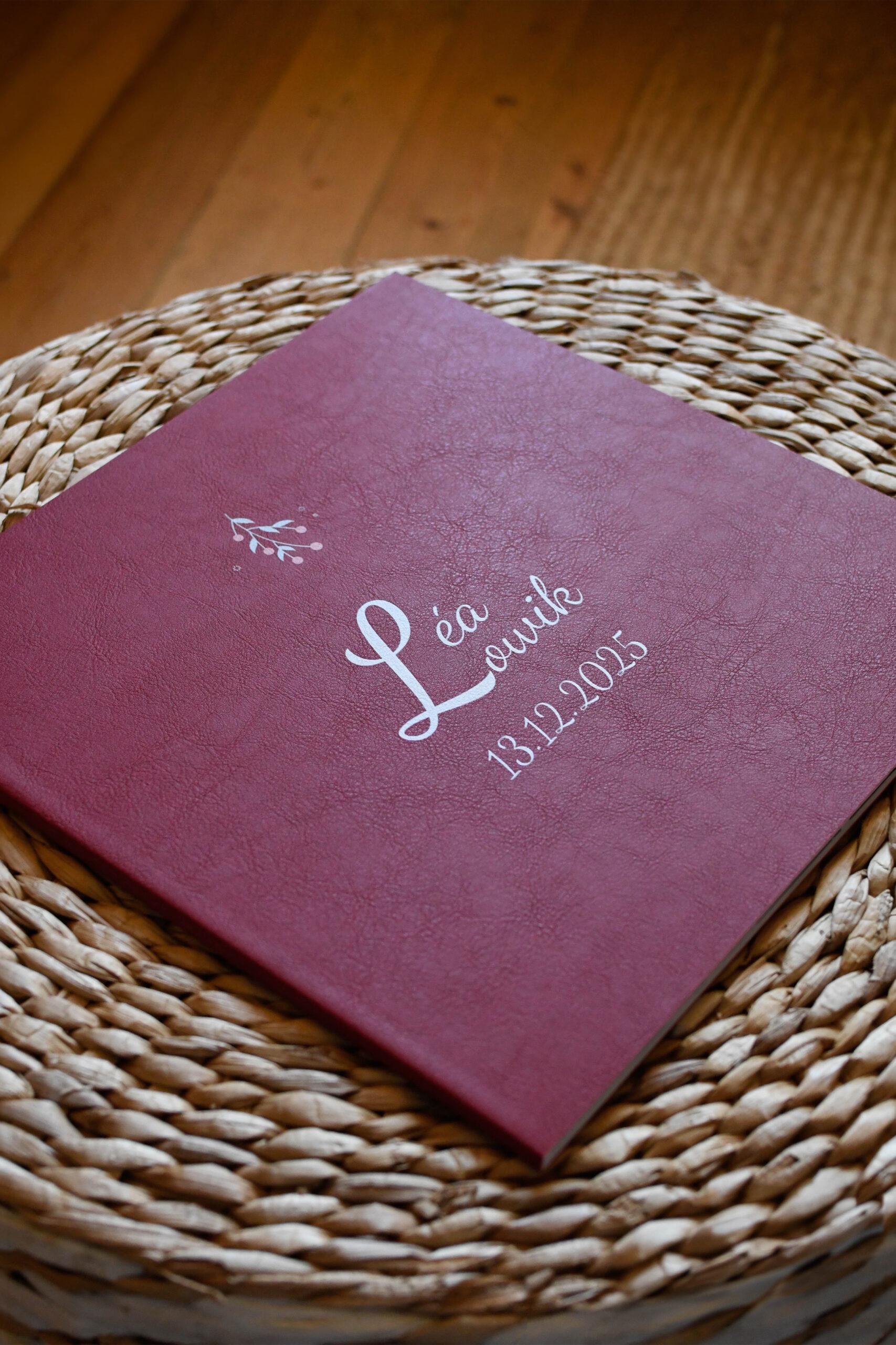 margot-villa-souple-livre-photo-rouge